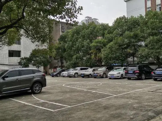 Longqiao Hotel (Yichang Yiting Three Gorges Airport)