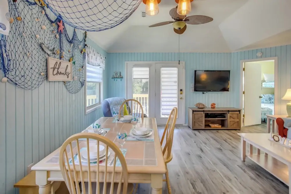 Myrtle Beach Cottage, Walk to Pools + Beach