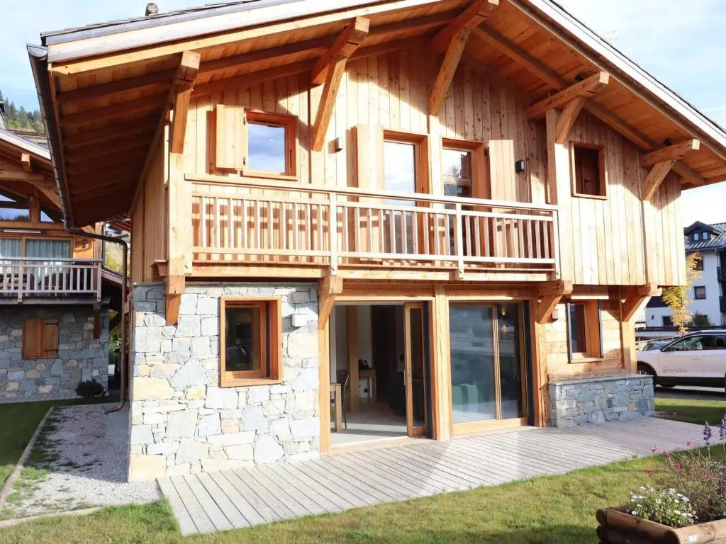 Chalet Neuf Exposé Plein Sud à 600m des Pistes avec Terrasse et Parking - FR-1-623-299