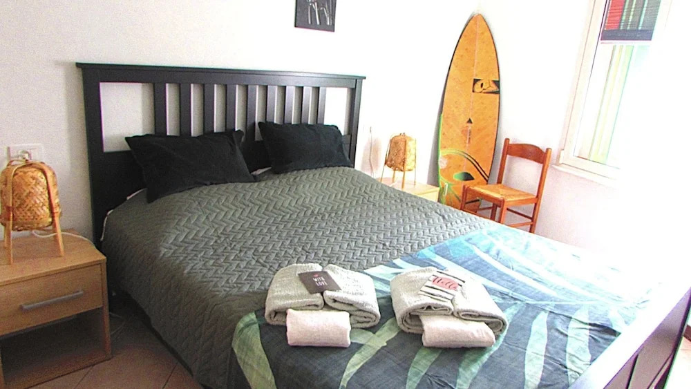 Comfy Sea View 2 bed Apartment Santa Maria