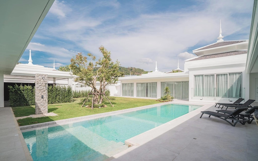 The luxury villa Ivory E3 Rawai Phuket
