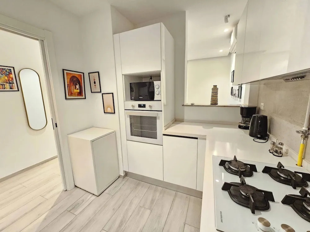 Contemporary Haven of La Marsa S 22
