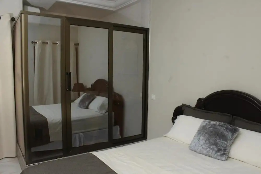 Rose Leat Elegant Bed & Breakfast