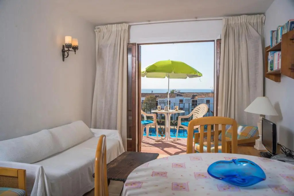 M-1 CALELLA DE PALAFRUGELL 4 PAX
