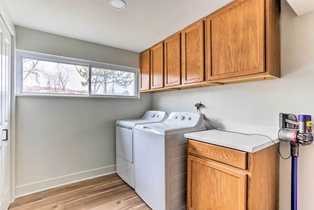2 Mi to Dtwn Castle Rock: Home w/ Furnished Patio