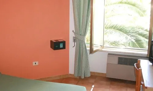 Hotel Al 2000