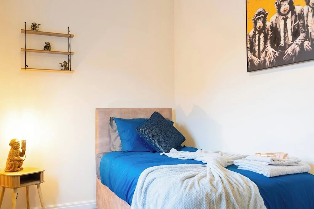 Luxe 3BR - 8 Min to Town Centre - Bradgate Park & Leicester - Parking - Garden