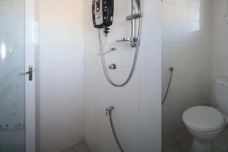 OYO 738 Hotel 81