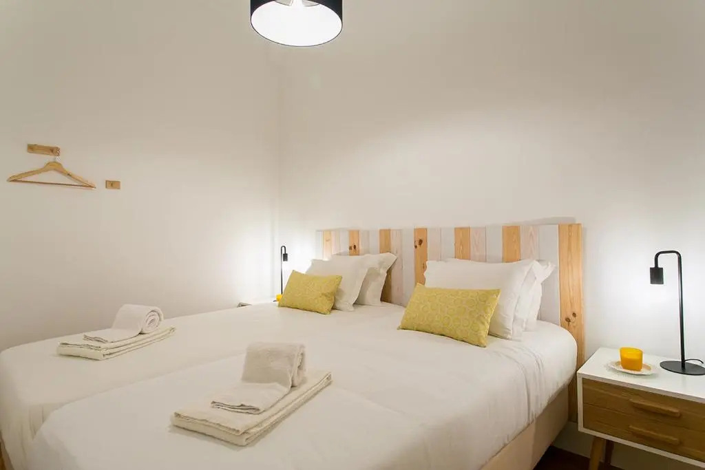 LovelyStay - Cozy 3BDR Apartment in Estrela