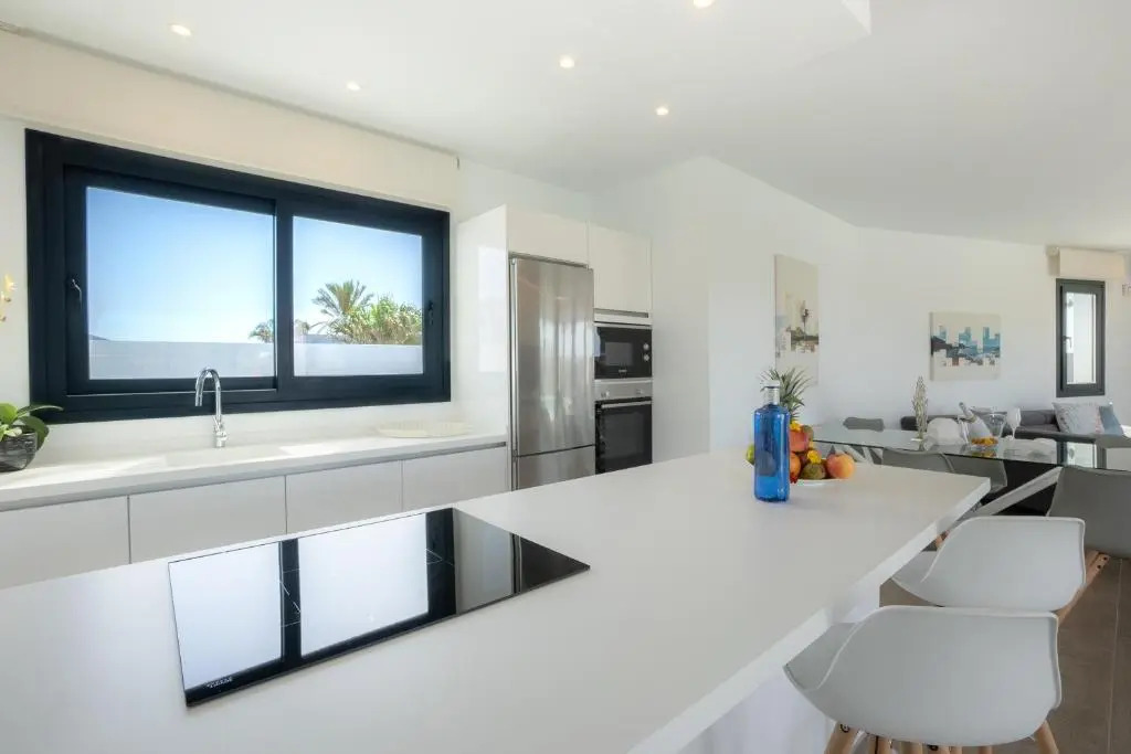 Sea Breeze Villas Lapa and Claca