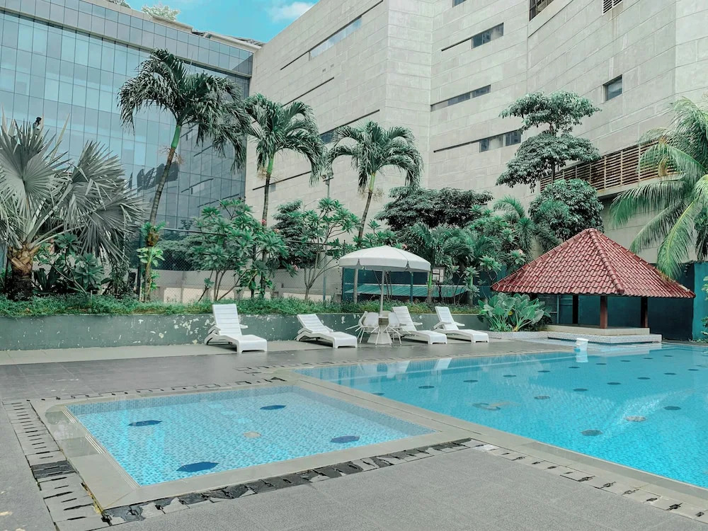 Homey And Elegant 2Br At Permata Senayan Apartment