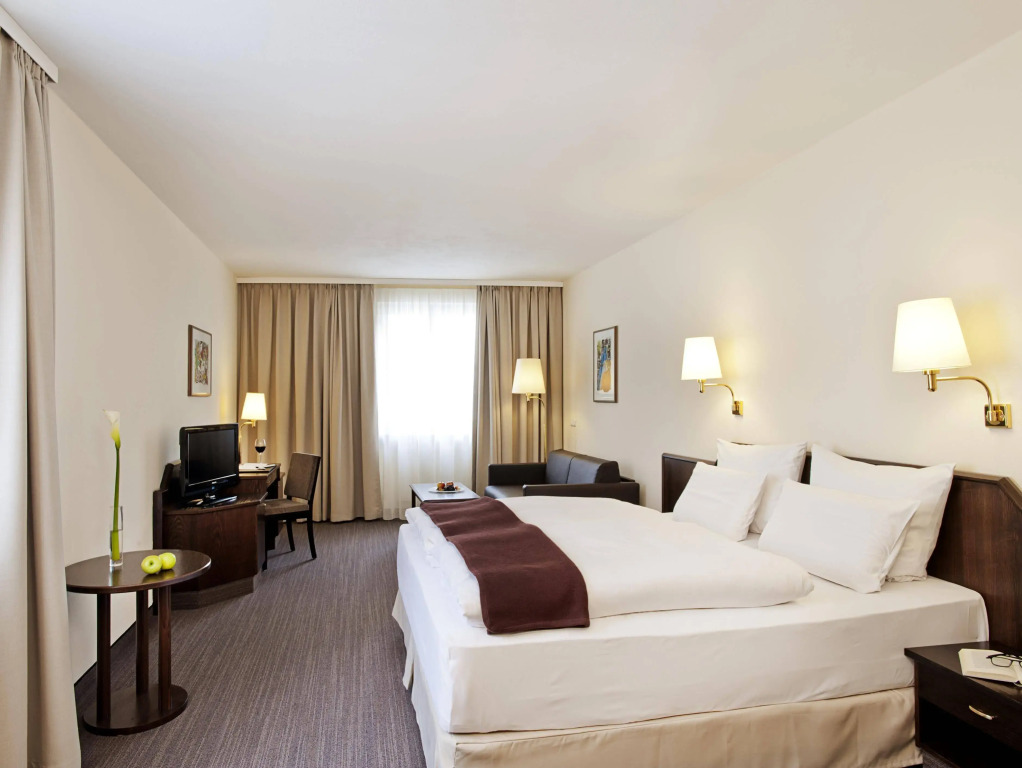 elaya hotel noerdlingen, Trademark by Wyndham