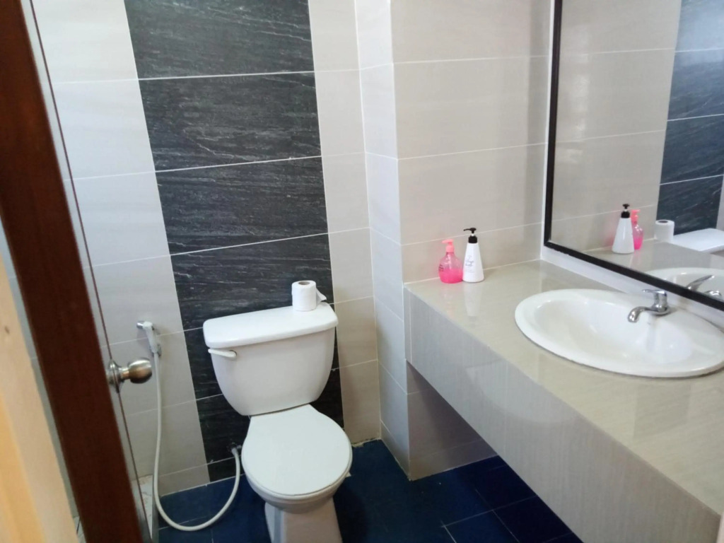 KK 5 Bedrooms Penthouse 3 Bedrooms Apartment Marina Court Resort Condominium