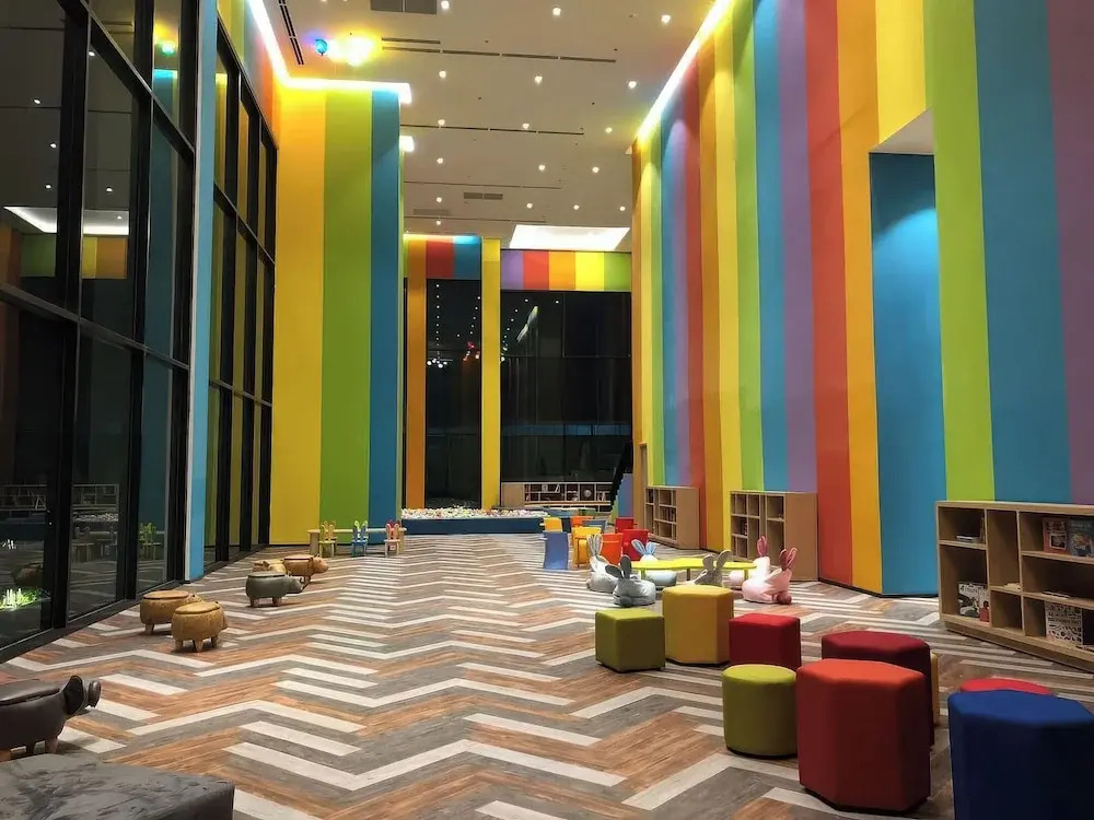 Homies Dedge Thao Dien Luxury Apartment