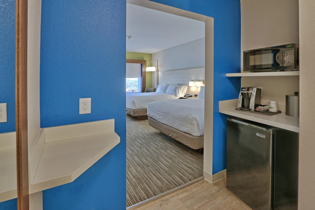 Holiday Inn Express & Suites - Roswell by IHG