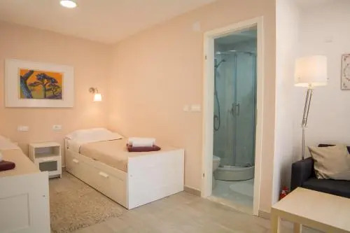 Zara Apartments
