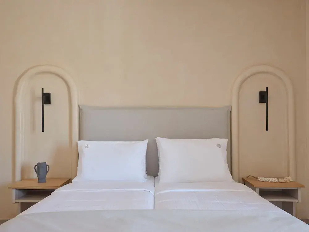 Salt Suites Paros