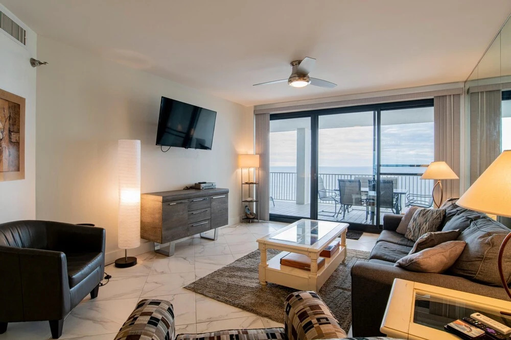 Windward Pointe 1402