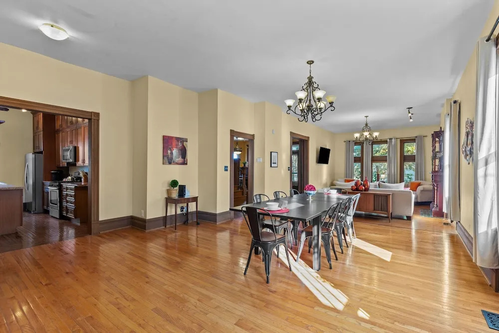The Marquis Manor | JZ Vacation Rentals