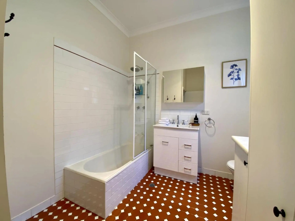 Roseland Cottage - Central Location