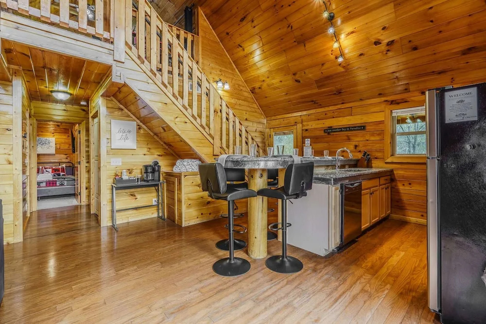 February Specials 3br-hot Tub-pet Friendly