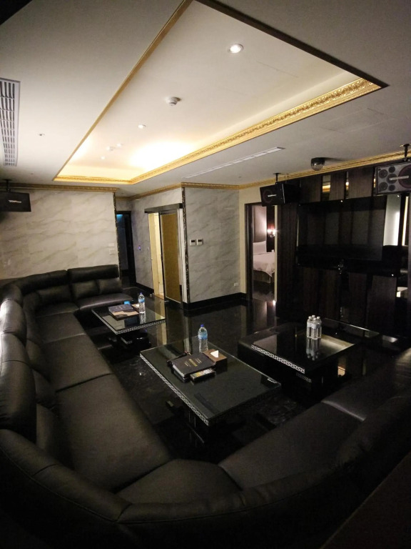 Gold Sand Hotel