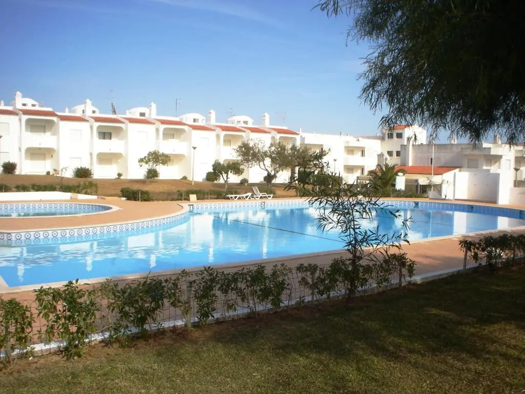 Renovated Algarve Apartments with Pool