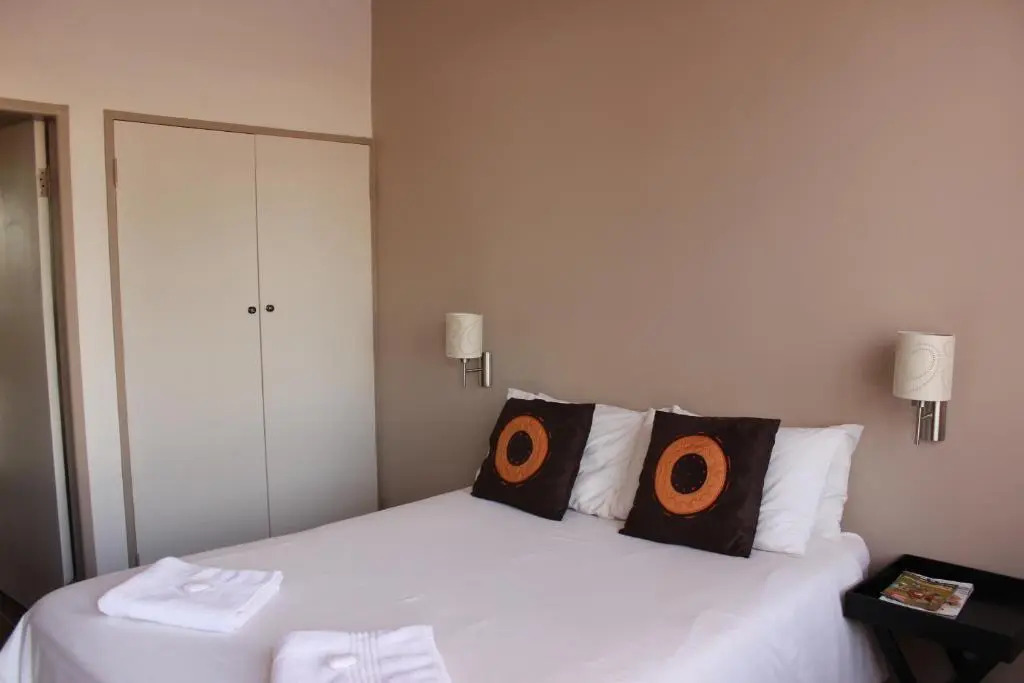 Travel Lodge