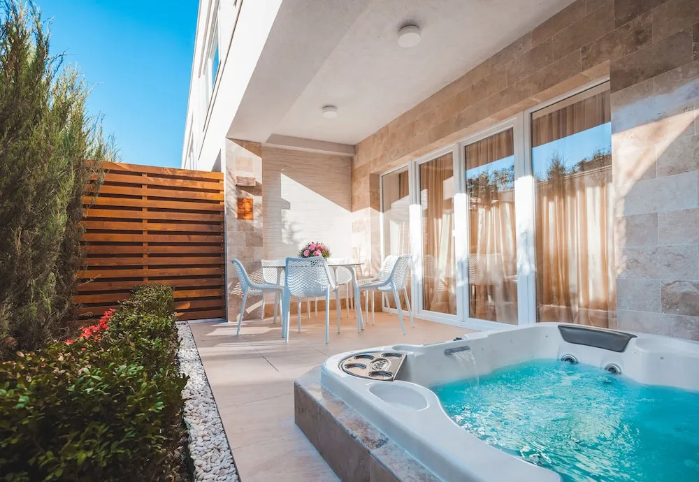 Sun City Arcadia Apartments