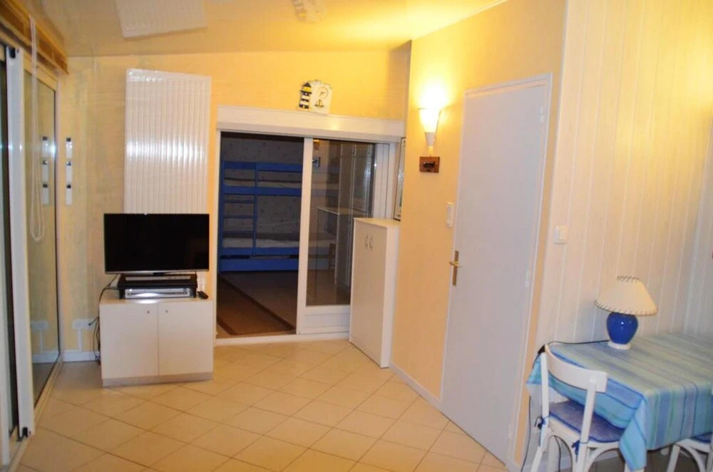 Apartment With one Bedroom in Chateau D'olonne, With Enclosed Garden and Wifi - 300 m From the Beach