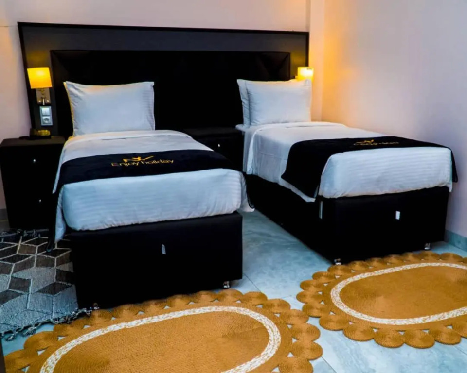 Home Free Hotel