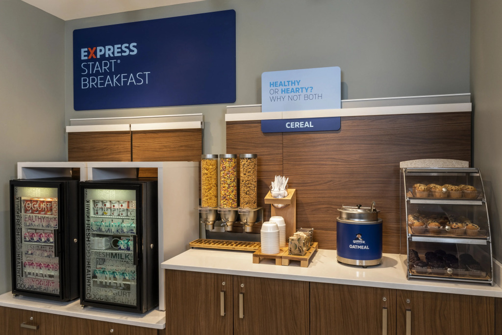 Holiday Inn Express Hotel & Suites North Bay by IHG