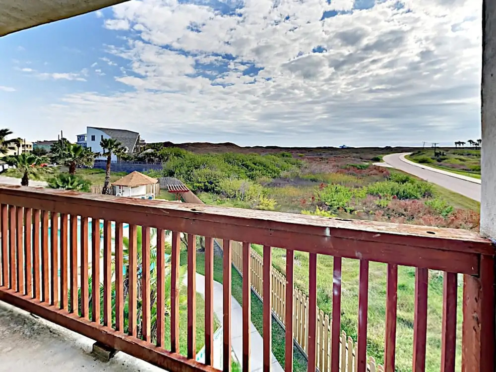 SeaBreeze 136 - 1 Br Condo