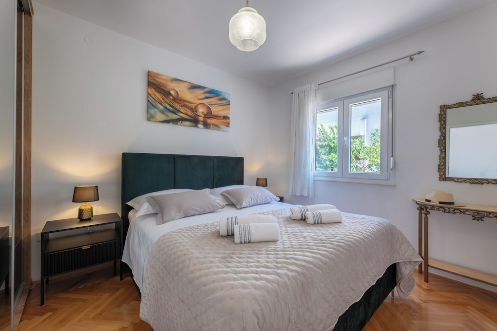 Luxury Villa ARIA, Apartment
