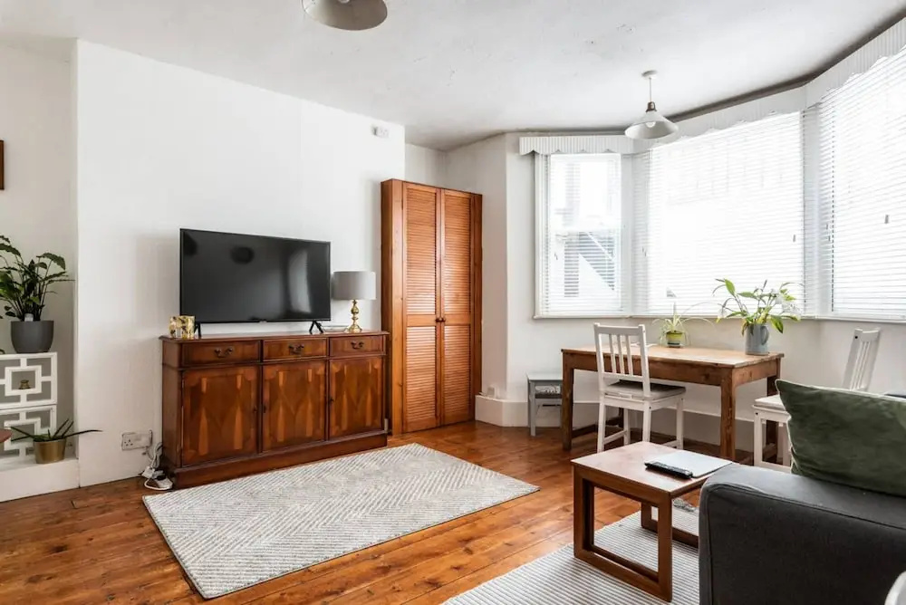 Bright and Cosy 1 Bedroom Flat Close To Marina