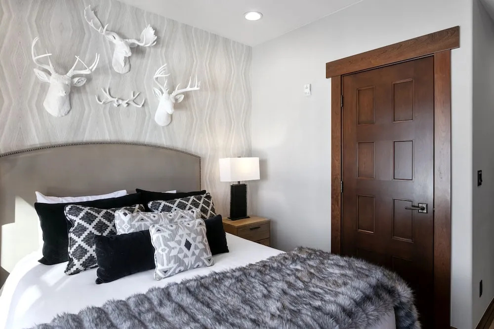 Flagstaff Lodge at Deer Valley Resort - Three Bedroom Residence #408 3 Condo
