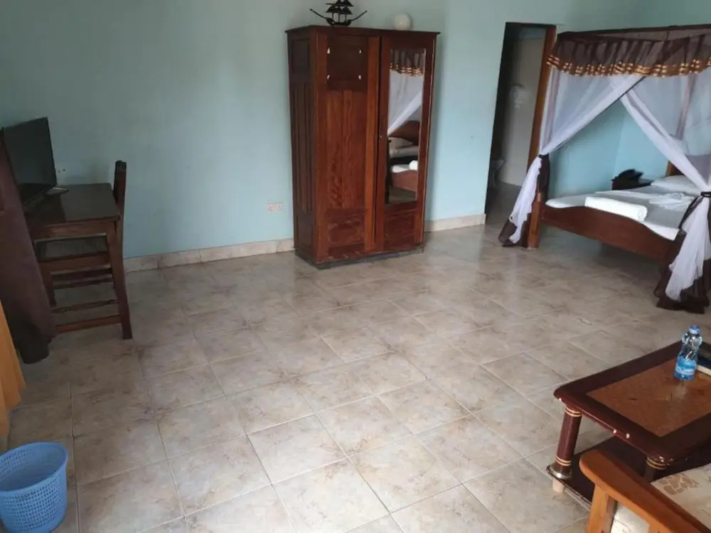 Titanic Hotel - Kilifi