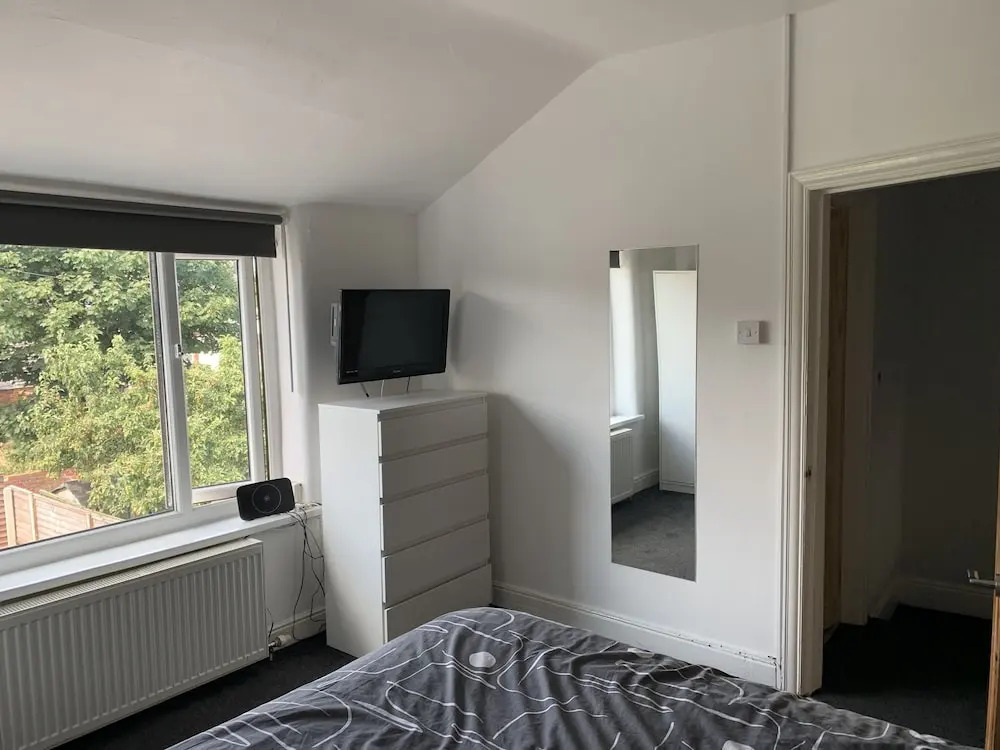 House - Sleeps 5 - Pet friendly - Garden - Parking