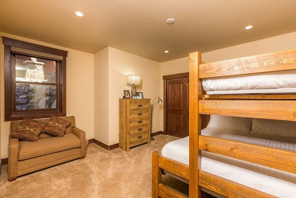 Alders #801 - 3 Br Townhouse