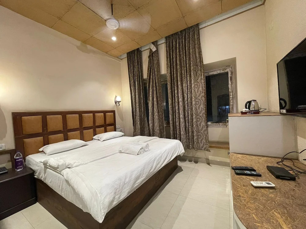 RATNAKAR BHAWAN