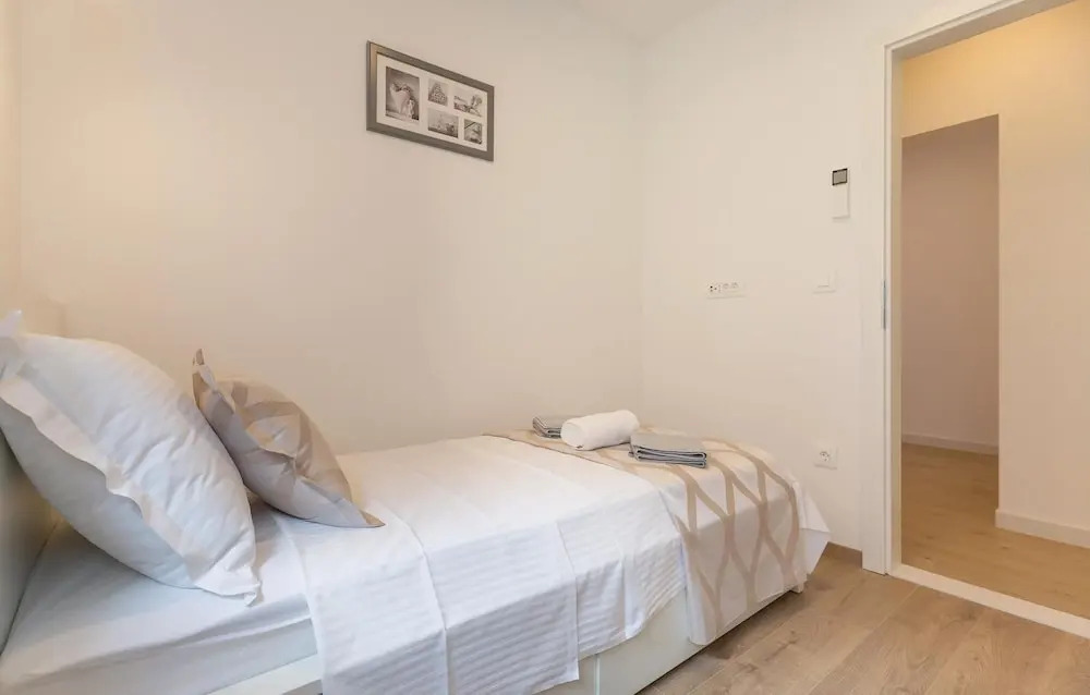 Beautiful Apartment in Makarska With 3 Bedrooms and Wifi