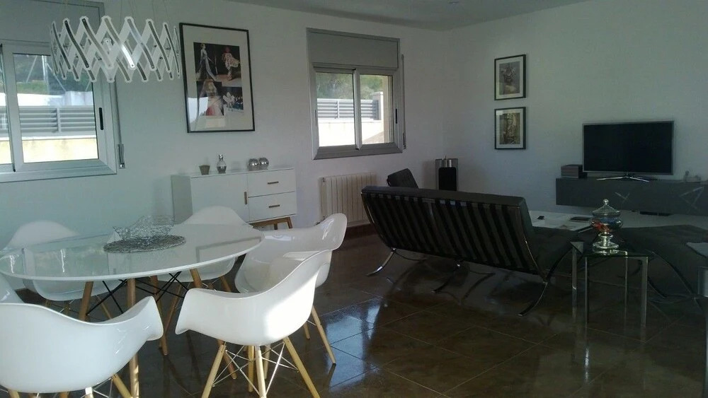 Villa Minimalista con encanto y piscina