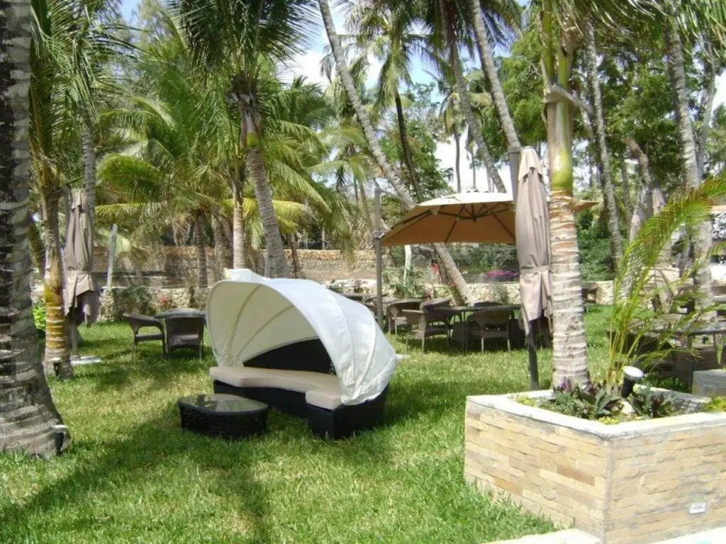 B12 Cowrie Beach Studio Apartment