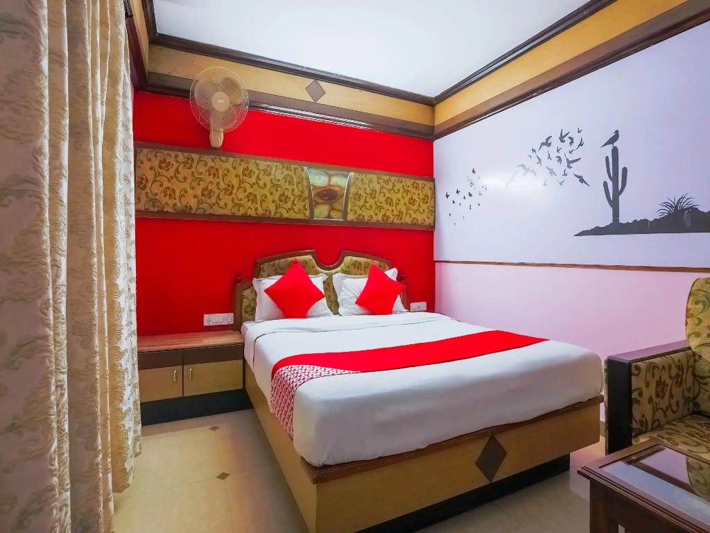 OYO Flagship 24364 Shiv Shanthi Grand