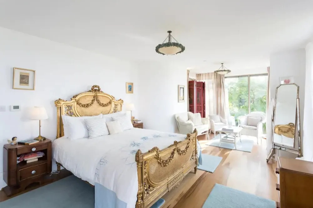 Captivating 7-bed House in Bristol