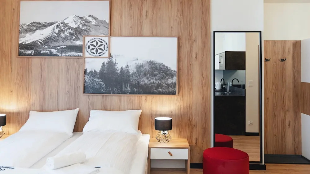 SKI Apartments, Sun & Snow