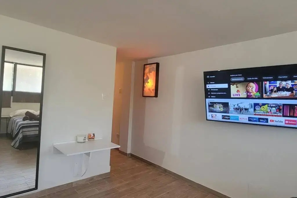 habitacion , tipo hotel 4 personas aire acond,, independiente, nuevo TV smart 60 pulgadas