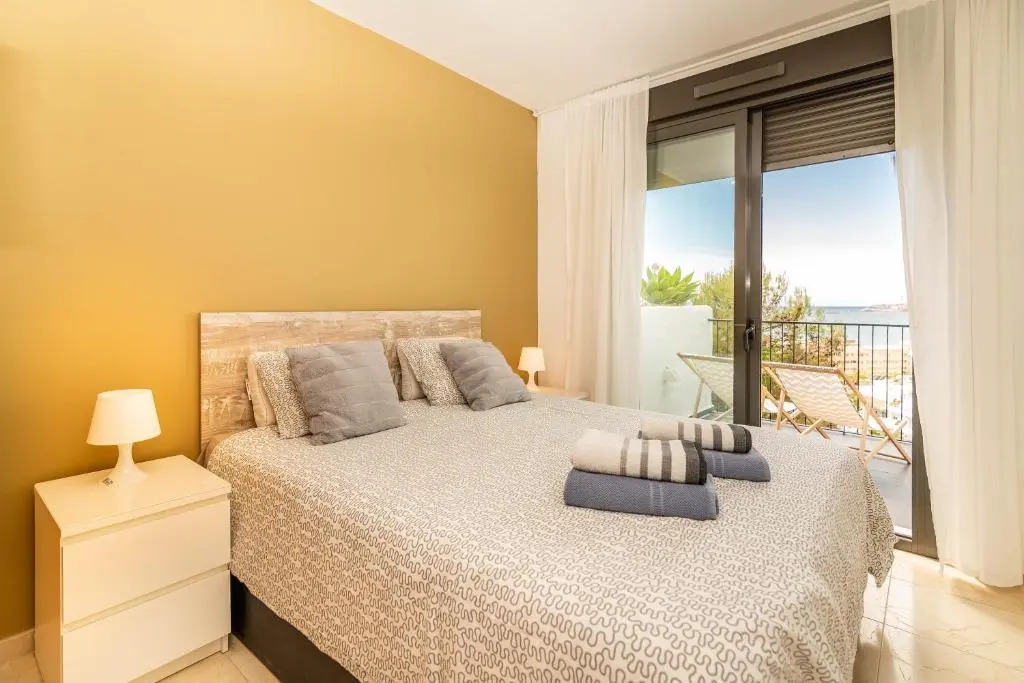 Torreblanca 4BDR Townhouse with Stunning Views