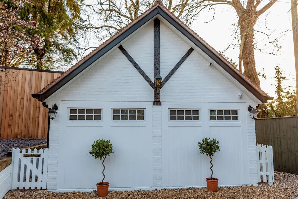 Thatched Eaves