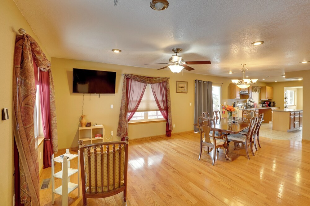 Near Ski Slopes & ATV Trails: Large Lead Getaway